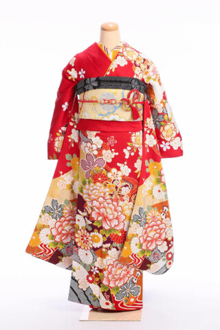 大胆に咲き誇る花々が美しいエレガントなスタイル_振袖_71719