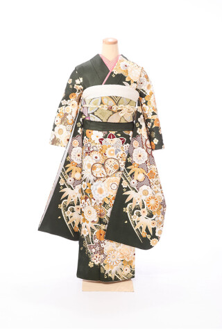 重厚感のある緑に軽快な花柄が合わさっている着物_振袖_87471