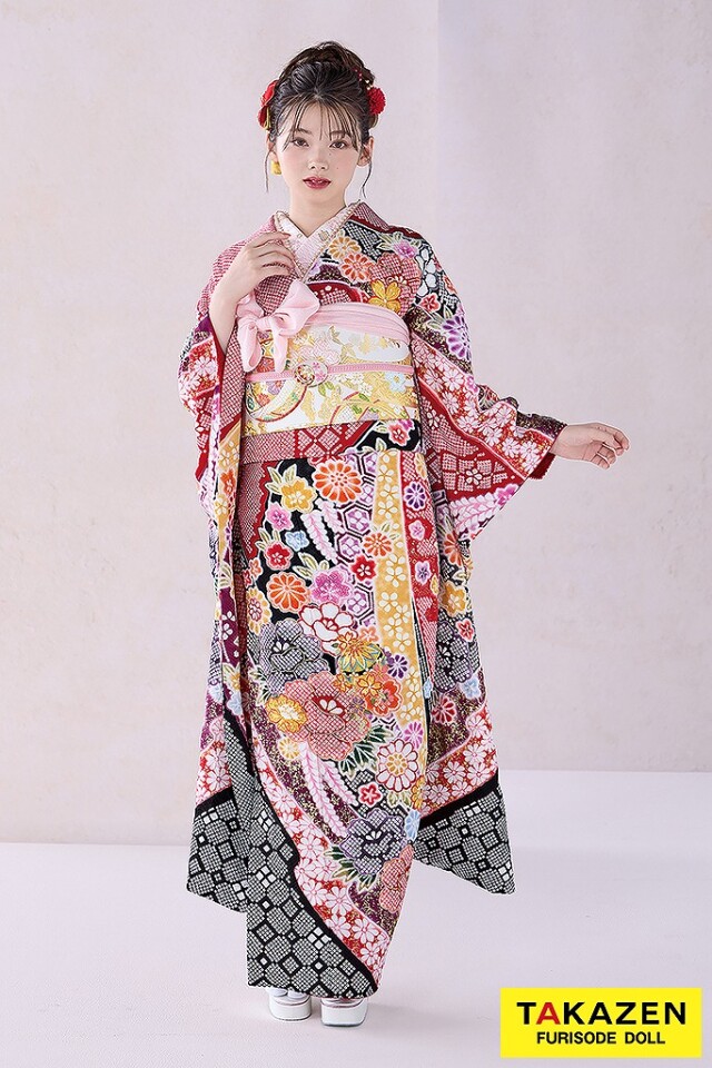 絞り金彩金駒刺繍全面にあしらった花柄振袖豪華金駒絞り振袖金彩古典