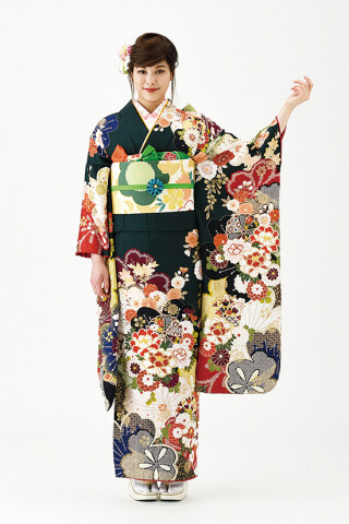 寺島呉服店 －きもの創作 てらしま －の振袖 /白色/黒色/古典/菊柄