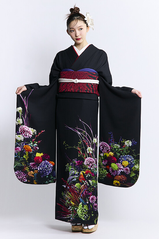 振袖KAPUKIの振袖 /黒色/赤色/クール/花柄/ 写華 | My振袖