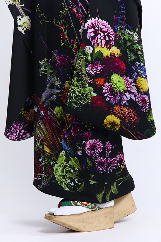 振袖KAPUKIの振袖 /黒色/赤色/クール/花柄/ 写華 | My振袖