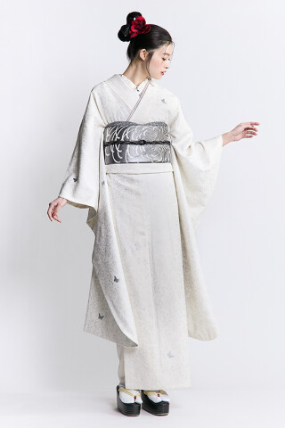 振袖KAPUKIの振袖 /白色/シルバー色/エレガント/蝶柄/ 蝶乱舞 白 | My振袖