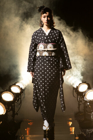 【九重】水玉模様振袖　洗える振袖 九重 × 中村里砂の振袖-緑｜成人式の新作振袖ご紹介 RN-483