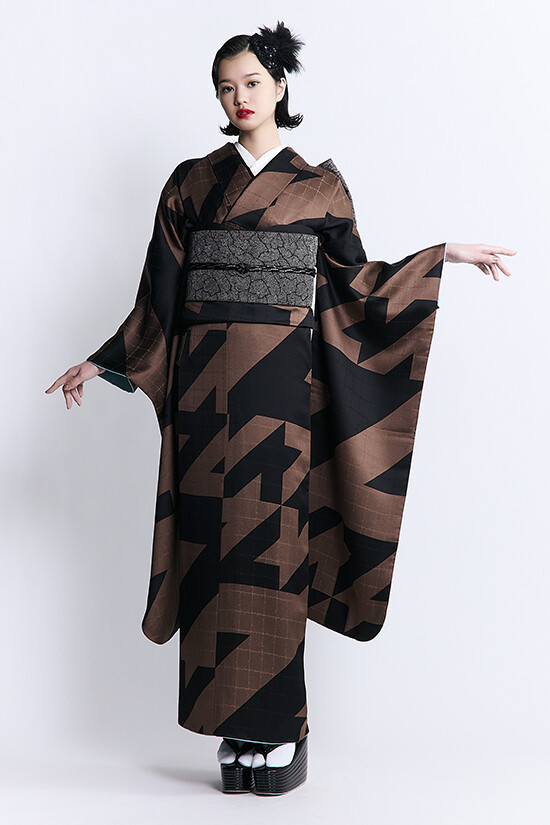 振袖KAPUKIの振袖 /茶色/黒色/古典/幾何学柄/ 西岡千鳥 茶 | My振袖
