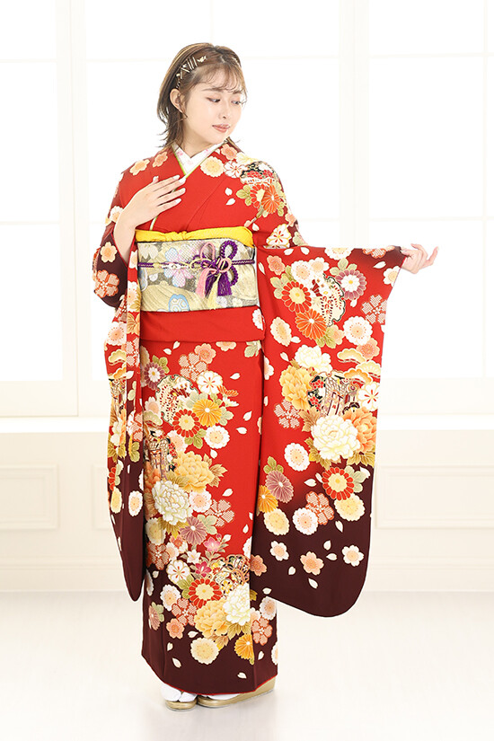 振袖成人式　生成 花柄　中振り袖 Studio amip（スタジオアミプ）の振袖 /赤色/古典/花柄/ 振袖