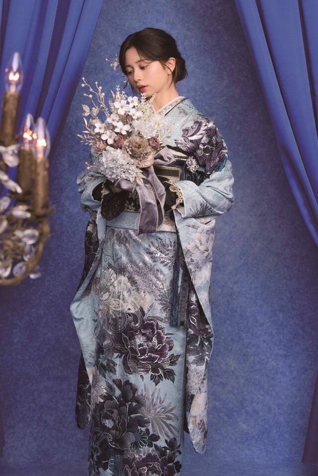 やま屋の振袖 /水色/グレー色/エレガント/牡丹柄/ 桜田ひより 振袖