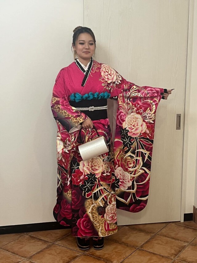 502z10〇人気色！ 銀通し 振袖 桜 金彩 呉服伊勢屋 白〇成人式 結婚式 502z10〇人気色！ 銀通し 振袖 桜 金彩 呉服伊勢屋 白〇成人式