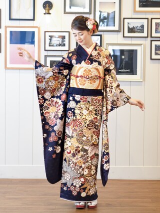 振袖フェアリーの振袖 /紺色/エレガント/牡丹柄/ 松竹梅／紺 | My振袖