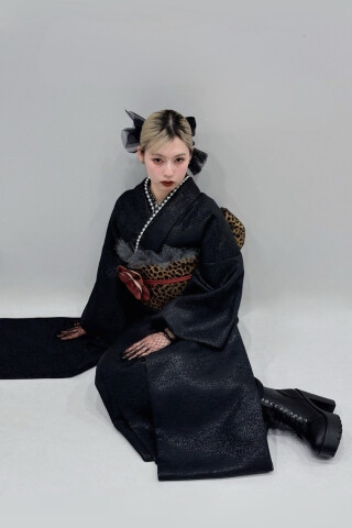 Raruga 衣装 黒振袖コーデ_振袖_100042
