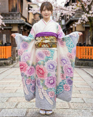 濱上呉服店 金沢店の振袖 /水色/古典/花柄/ 総絞り振袖レンタル – 水色