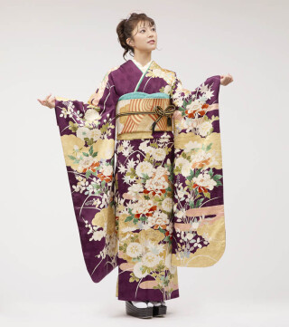 振袖　朱　緑　ベージュ　白　ブルー　ゴールド　蝶　金駒　手描き　京友禅　B383 片寄せ雲取百花の図｜藤井寛作 手描き京友禅振袖｜三ツ星