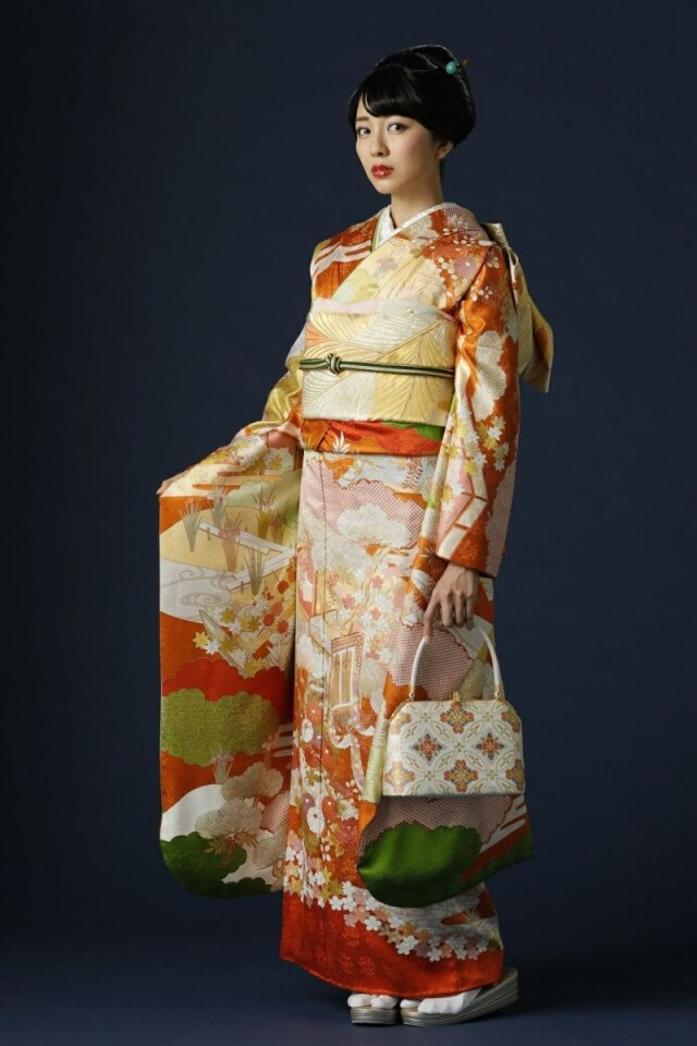 表参道 別蔵 / 志染庵 by kimono heartsの振袖 /朱色/赤色/古典/花柄