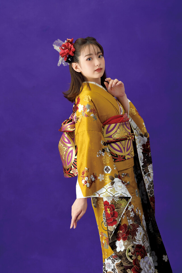 マルコ写真館の振袖 /黄色/黒色/古典/花柄/ 振袖ひいな 古典振袖（黄色