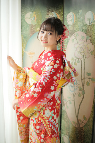 赤/かわいい/カラフル_振袖_93243 | LaPrima（美容室Ｂ・Ｆ・Ｃ姫グループ）
