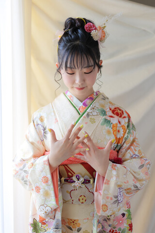 綺麗かわいい_振袖_93499 | LaPrima（美容室Ｂ・Ｆ・Ｃ姫グループ）