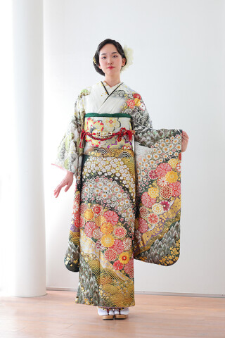 雅の余韻 ― 金彩に咲く花絵巻の振袖_振袖_100019
