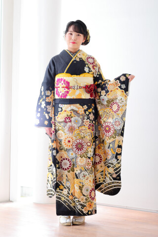 宵闇に輝く金彩花絵巻_振袖_100041
