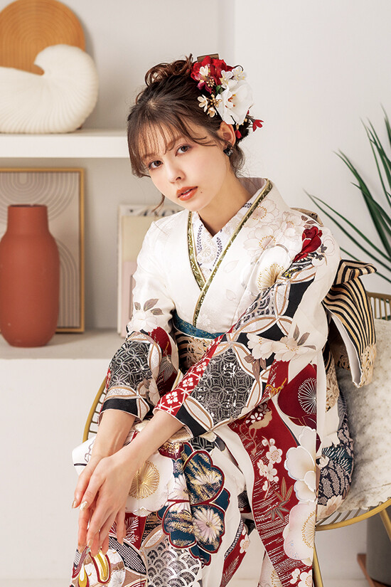ルルさま　美品　正絹　京友禅振袖　3点セット 振袖専門店 -reflet (ルフレ)-三宮本店の振袖 /白色/レトロ/椿柄/ HR