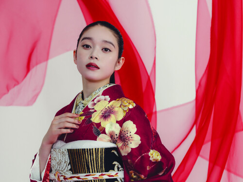 Furisode Mode Sumiyoshiの振袖 /赤色/エレガント/花柄/ 高石あかり001