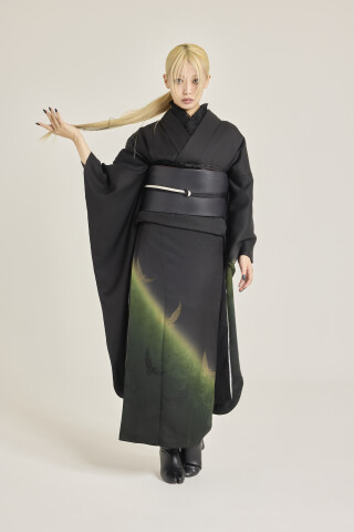 表参道 別蔵 / 志染庵 by kimono heartsの振袖 /朱色/赤色/古典/花柄