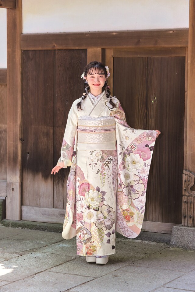 PHOTO STUDIO COCO イオンモール仙台上杉店の振袖 /ピンク色/白色/古典