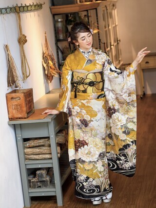 御福まつかわやの振袖 /白色/クール/松柄/ 総金駒刺繍本振袖 | My振袖